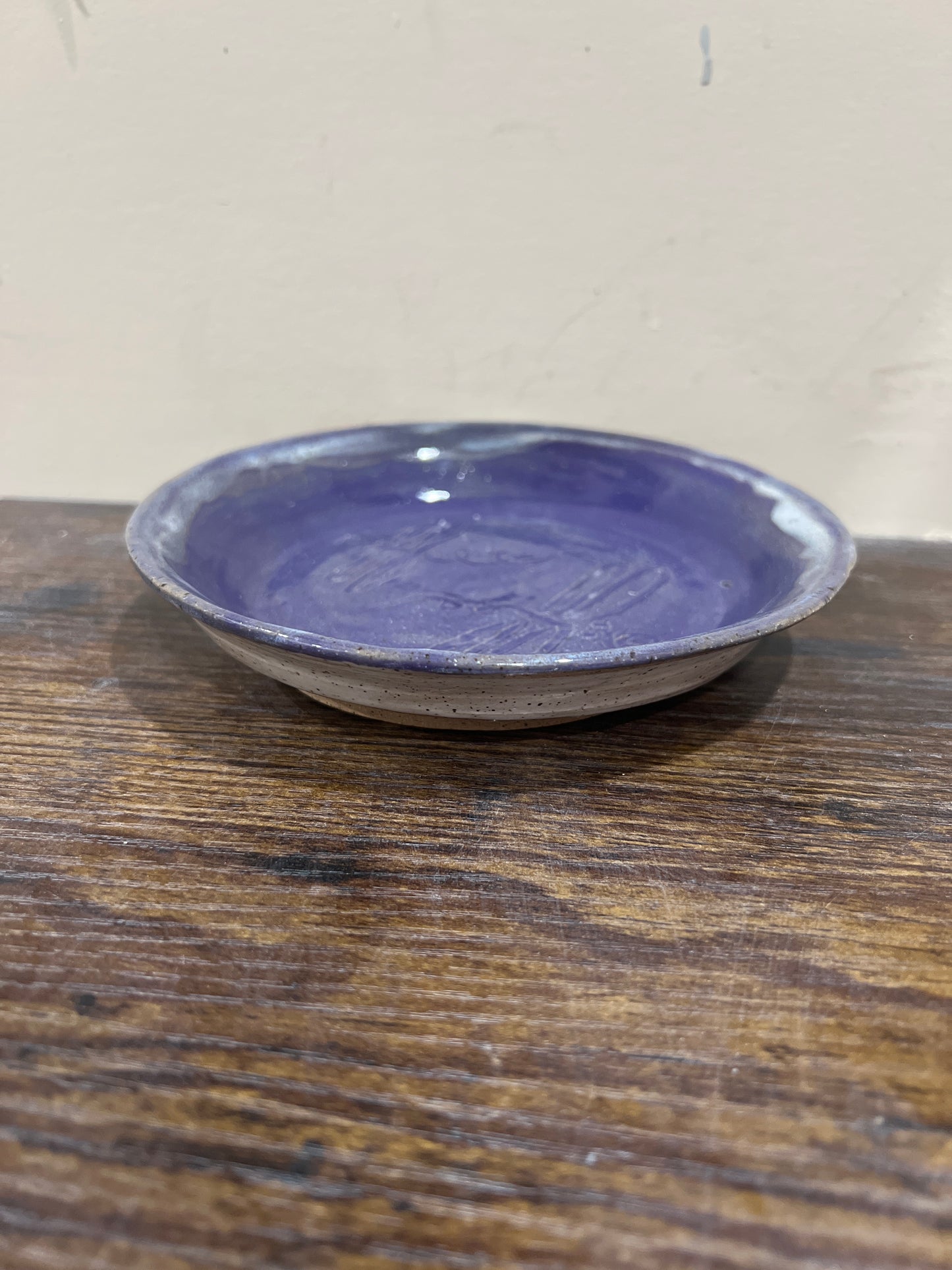 Plate w/ dragonflies