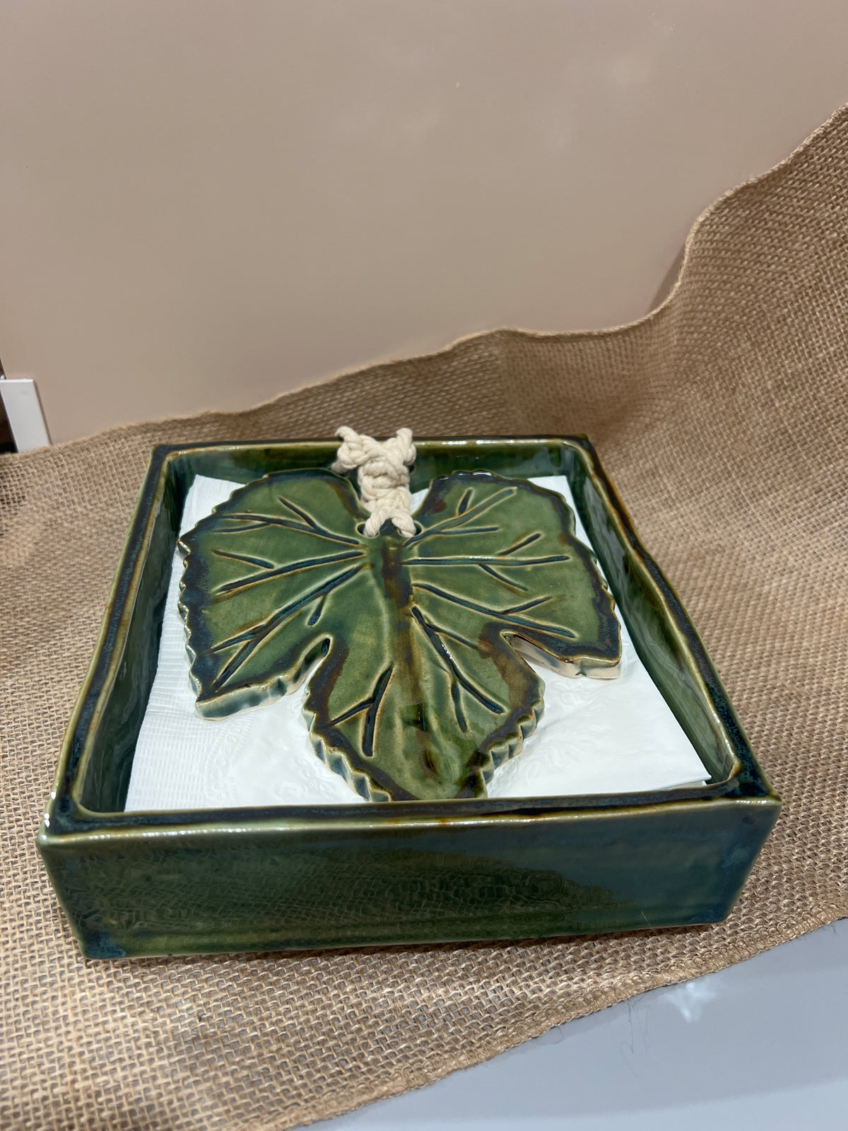 Napkin holder medium