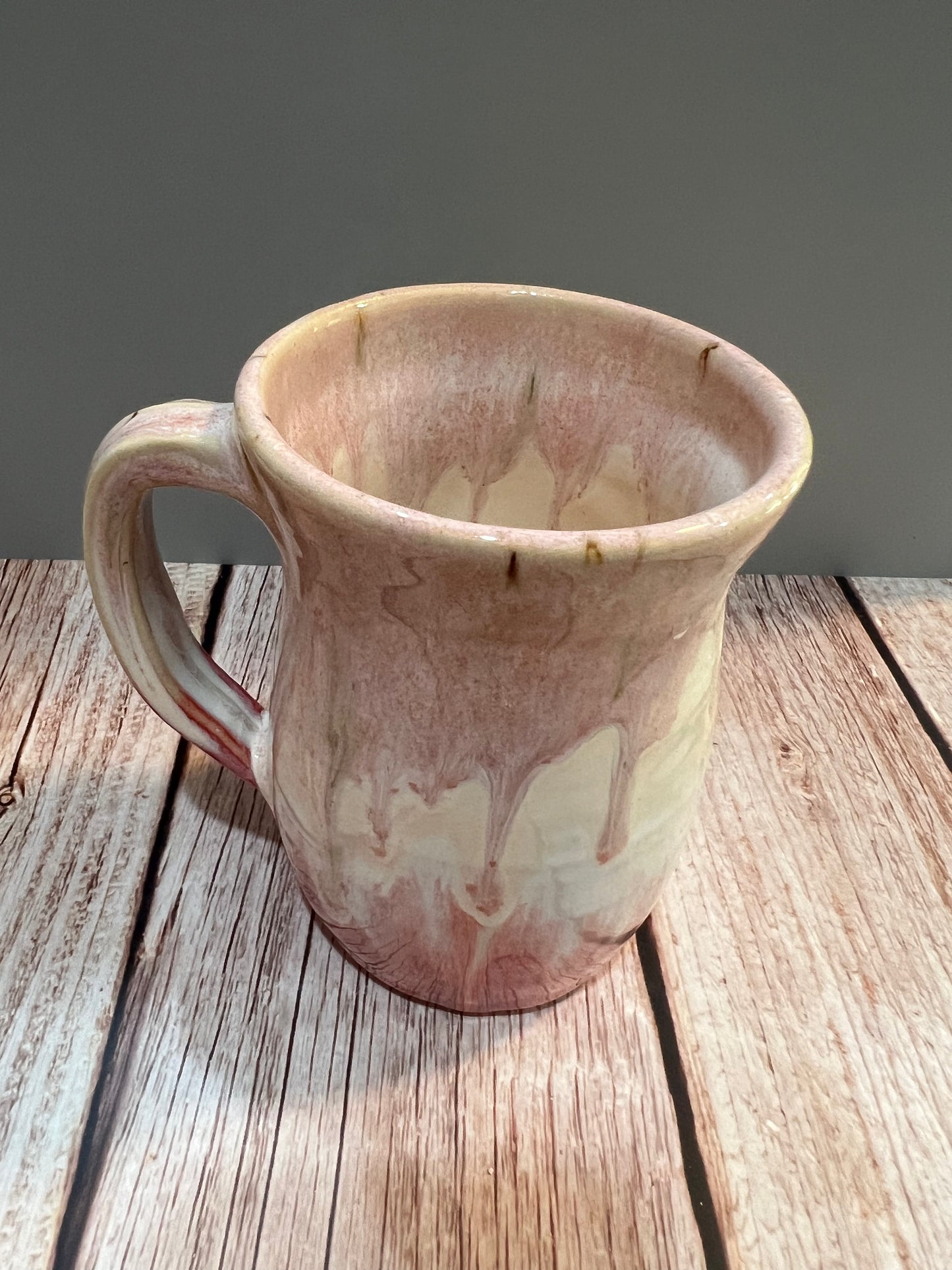 Mug - A Woman’s Place pink & Sangria