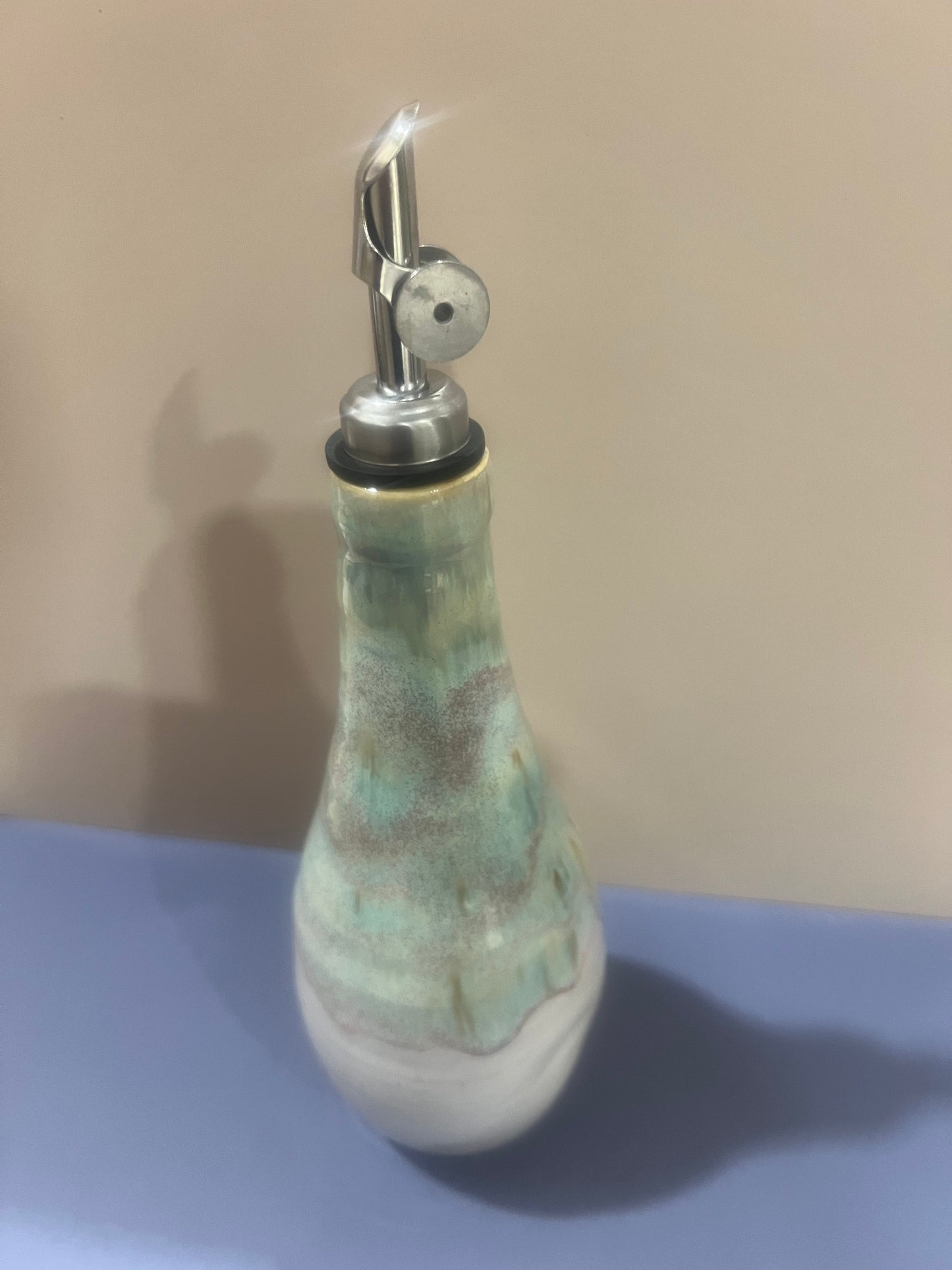 Oil Pourer - Greens w/ Cream
