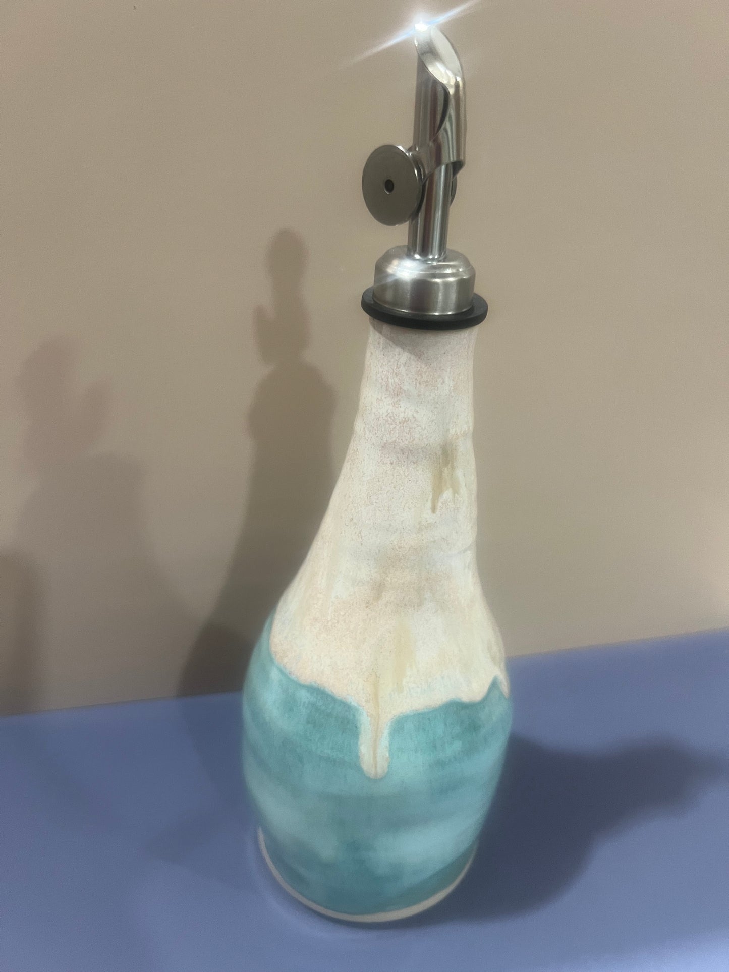 Oil Pourer - Teal & Lt Peachy Cream