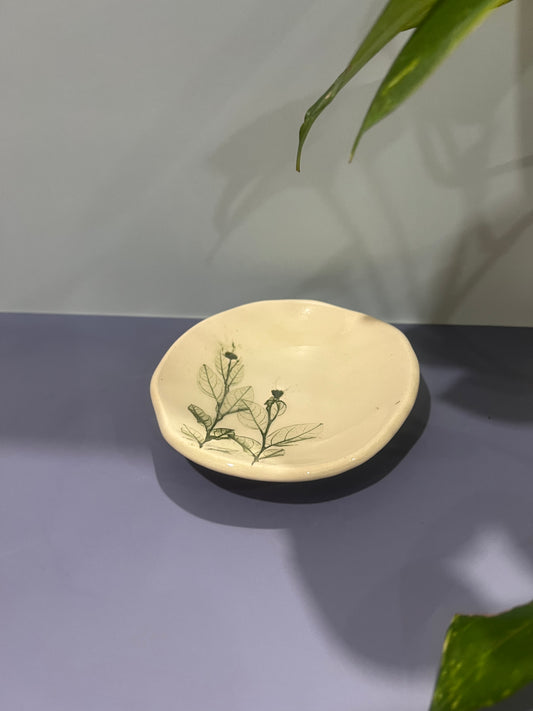 Leafy trinket bowl
