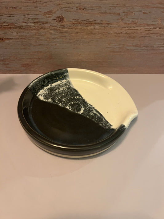 Spoon rest-black & white