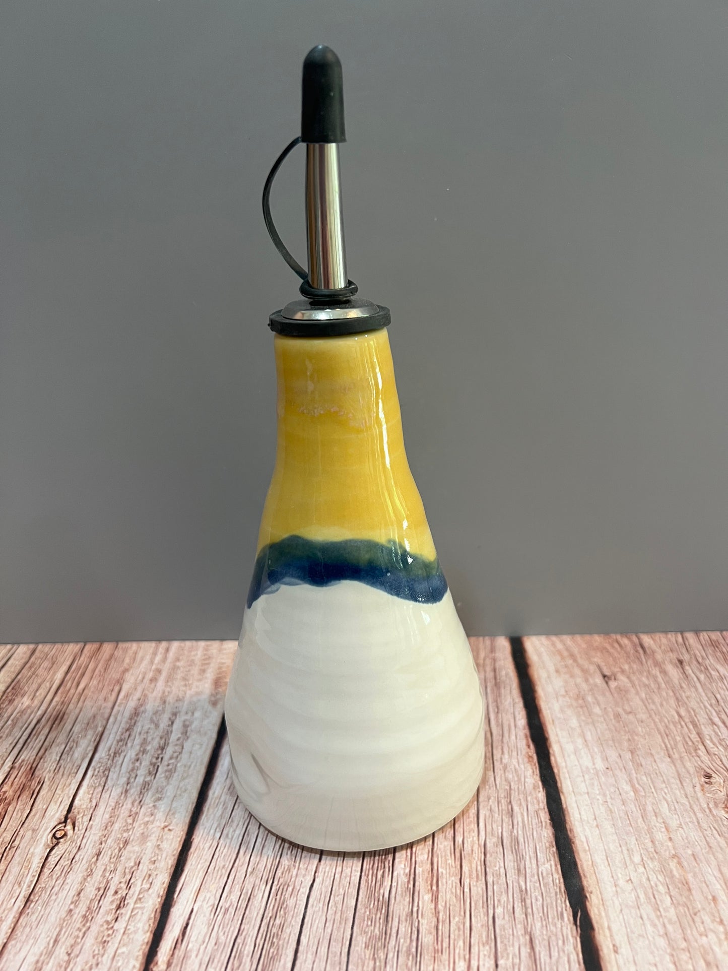 Oil Pourer Small yellow & cream